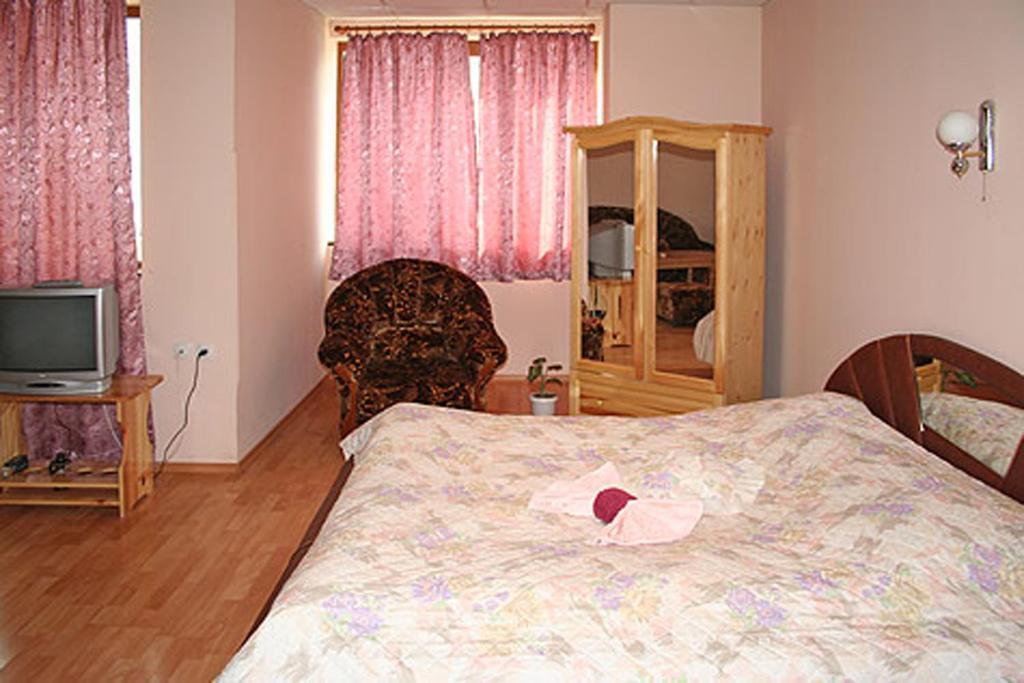 Hotel Rade 2 Vratsa Oda fotoğraf